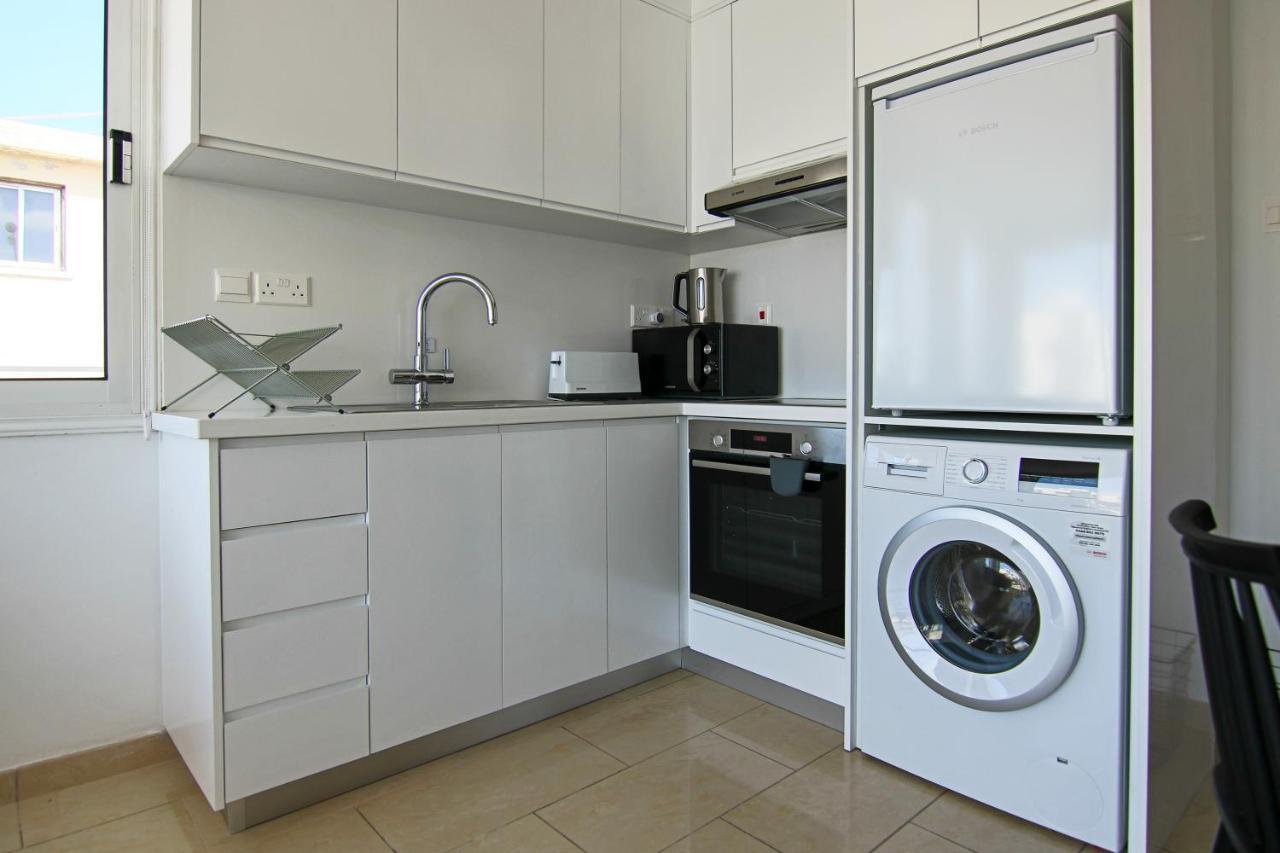 Phaedrus Living: Seaside Modern Flat Lighthouse 63 * Paphos