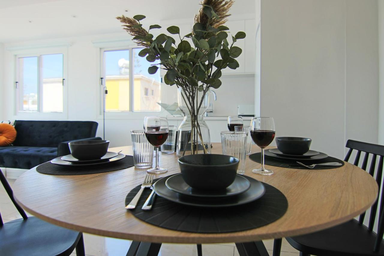 Phaedrus Living: Seaside Modern Flat Lighthouse 63 Paphos