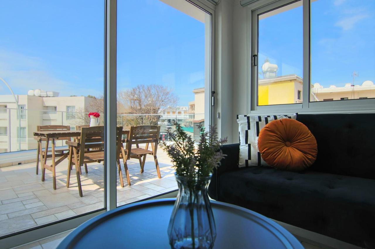 Phaedrus Living: Seaside Modern Flat Lighthouse 63 Appartement