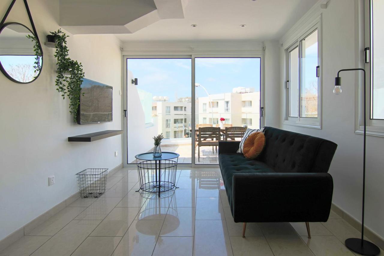 Phaedrus Living: Seaside Modern Flat Lighthouse 63 Appartement